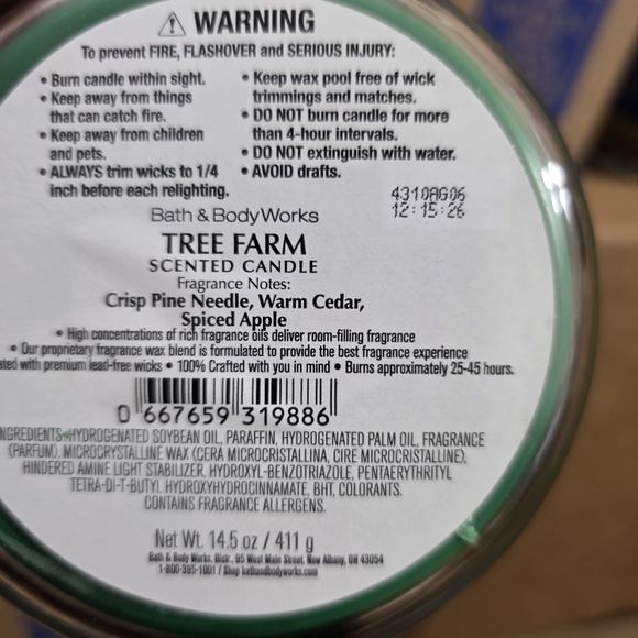 Bath & Body Works Tree Farm 3-Wick Holiday Christmas Candle NEW - Picture 2 of 2